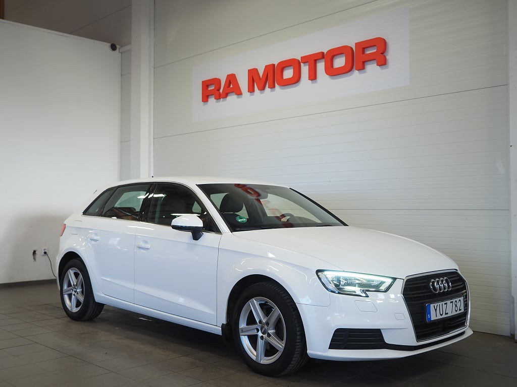 Audi A3 SB 30 TFSI Proline P-Sensorer Adaptiv Farthållare 2019