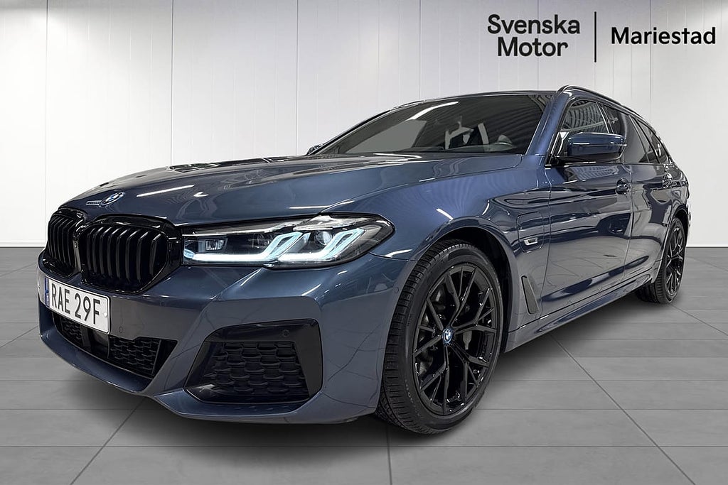 BMW 530e xDrive Touring M Sport / HUD / 360-kamera / Hi-Fi / Dragkrok