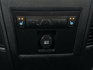 RAM 1500 V8 4×4 TorqueFlite Drag/Navi/Rattvärm/Elstol/Kamera – bild 17