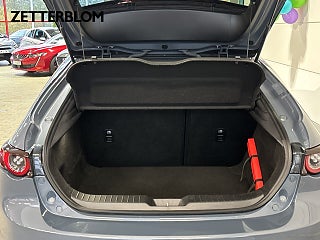 Halvkombi Mazda 3 6 av 14