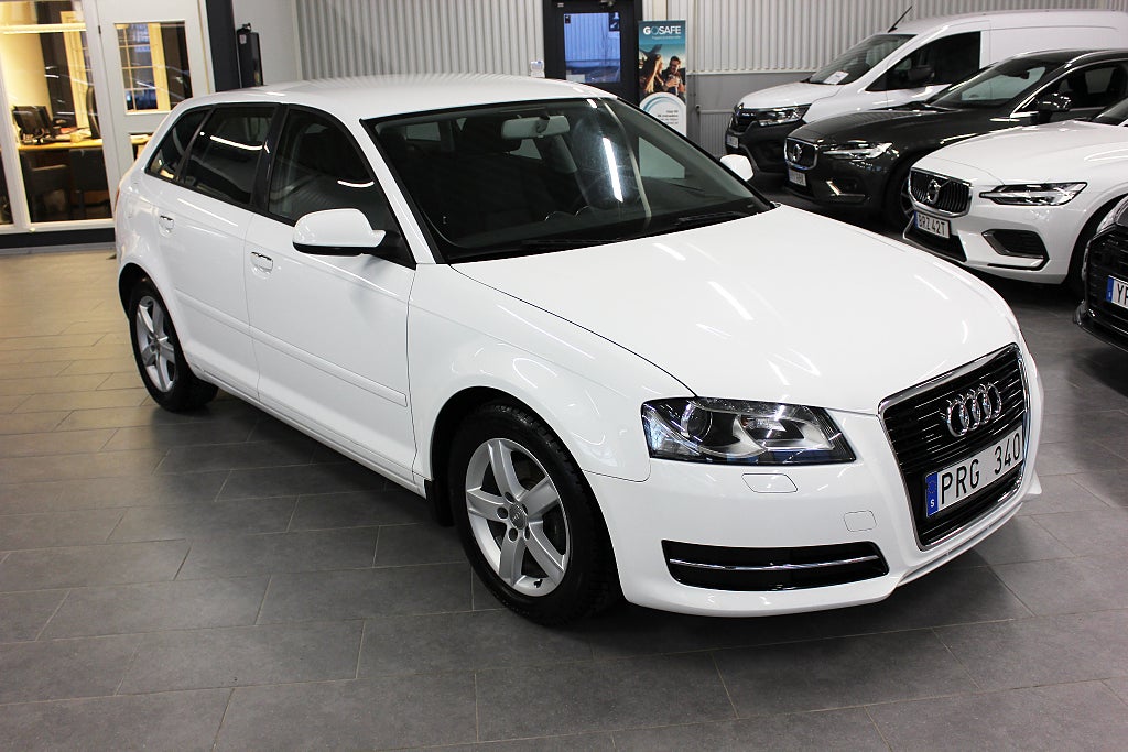 Audi A3 Sportback 1.6 TDI Attraction, Comfort V-Hjul