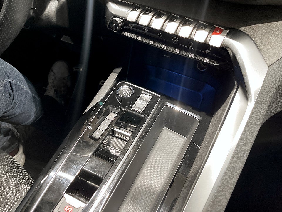 Bild på Peugeot 5008 GT 1.2 PT 130hk Aut 7-SITS B-KAMERA CARPLAY