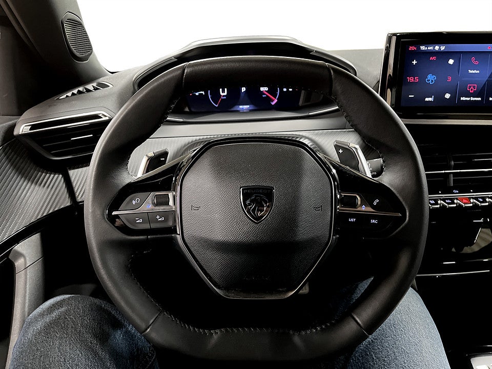 Bild på Peugeot 2008 Allure 1.2 PT 130hk Aut B-KAMERA CARPLAY