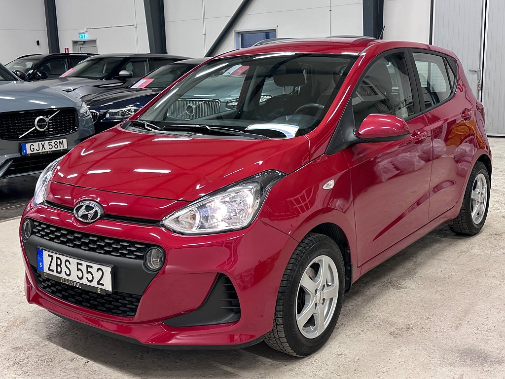 Hyundai i10 1.0 BLUE 67HK RATTVÄRME LÅG SKATT 1 ÄGARE