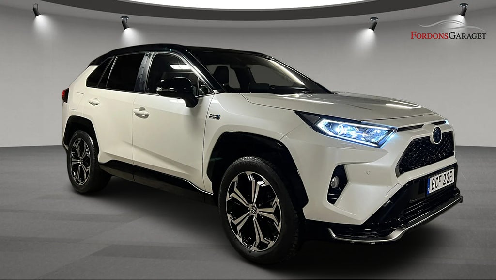 Toyota RAV4 PLUG-IN HYBRID AWD E-CVT STYLE SKINN 
