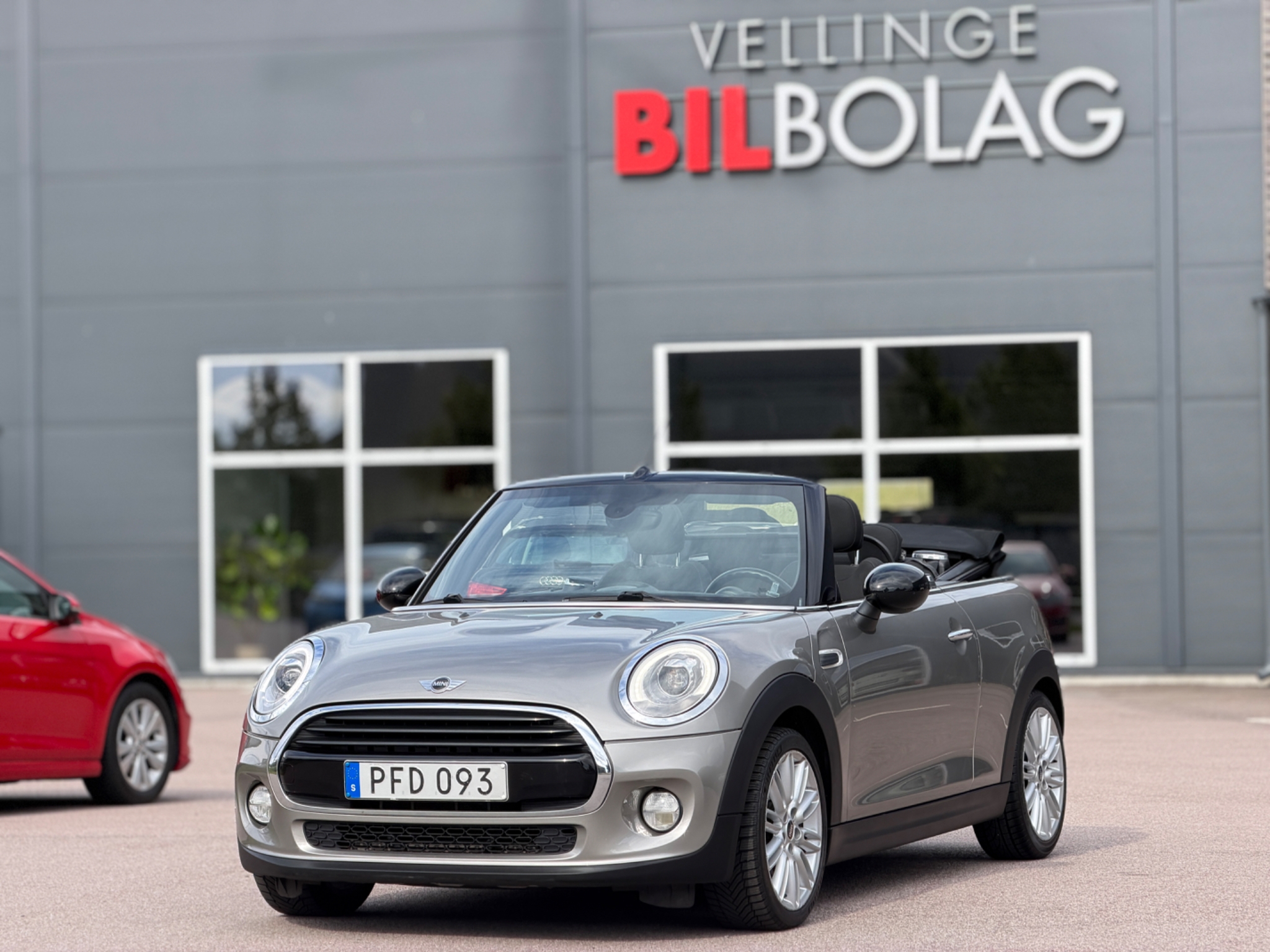 MINI Cooper Convertible Automat 136hk 2017, bild 2/44