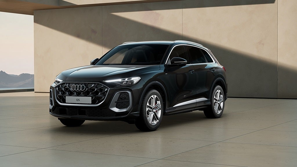 Audi Q5 SUV e-hybrid quattro S line