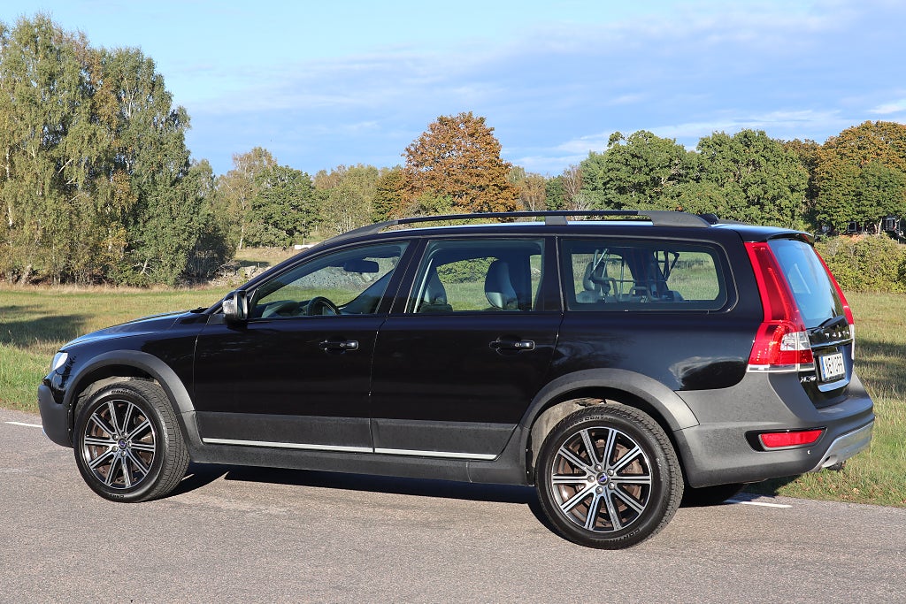 Volvo XC70 D4 181 hk Dynamic Edition Drag Värmare Skinn VOC