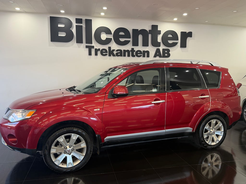 Mitsubishi Outlander 7-seater 2.4 MIVEC AWC INVECS-III CVT Euro 4