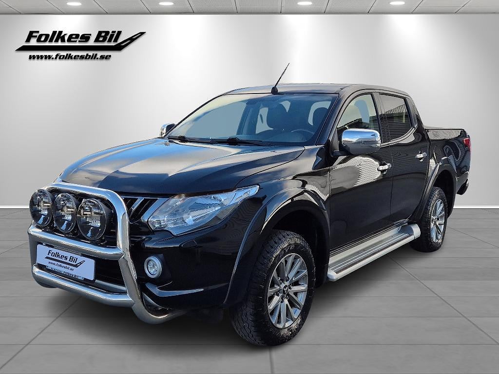 Mitsubishi L200 Double Cab Komfort Manuell 4WD Parkv Vhjul