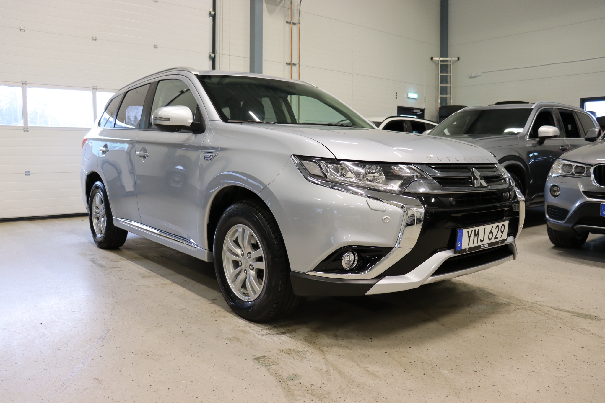 Mitsubishi Outlander 2017, bild 2/55