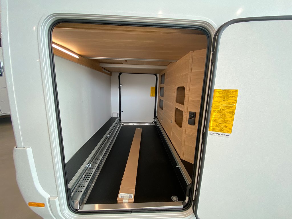 Adria Matrix Plus 670 SL / ALDE / Taksäng / 5 bältad / Auto - Adria