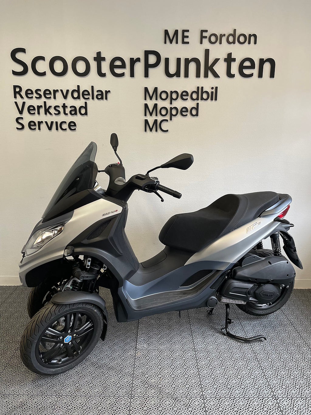Piaggio MP3 300 HPE  