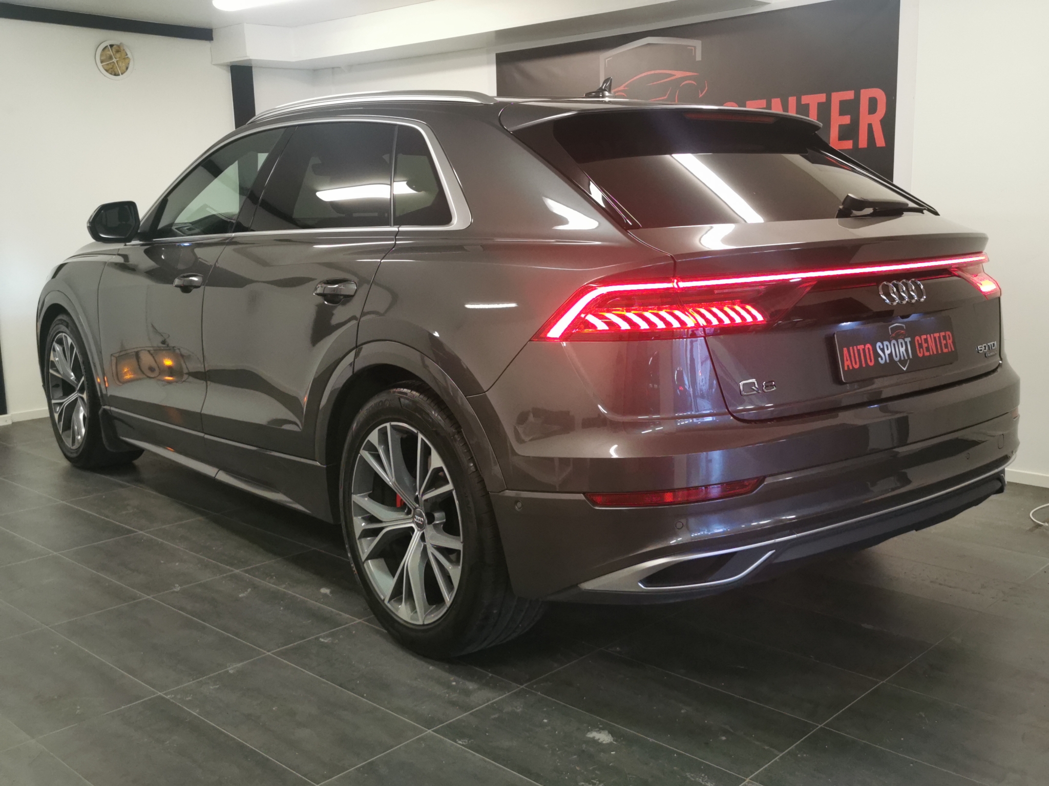 Audi Q8 2019, bild 2/47