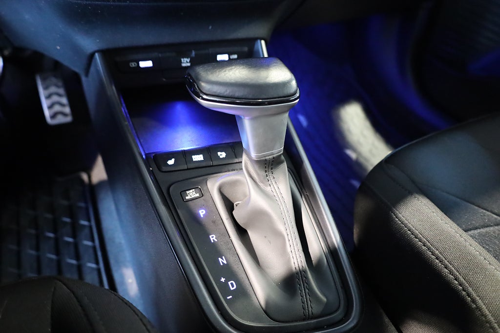 Hyundai Bayon 1.0 T-GDI DCT Essential Kamera CarPlay Leasbar