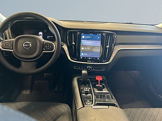 Volvo V60 Recharge T6 AWD Aut MOMS Drag 360° H/K Navi CarPlay S&V – bild 8