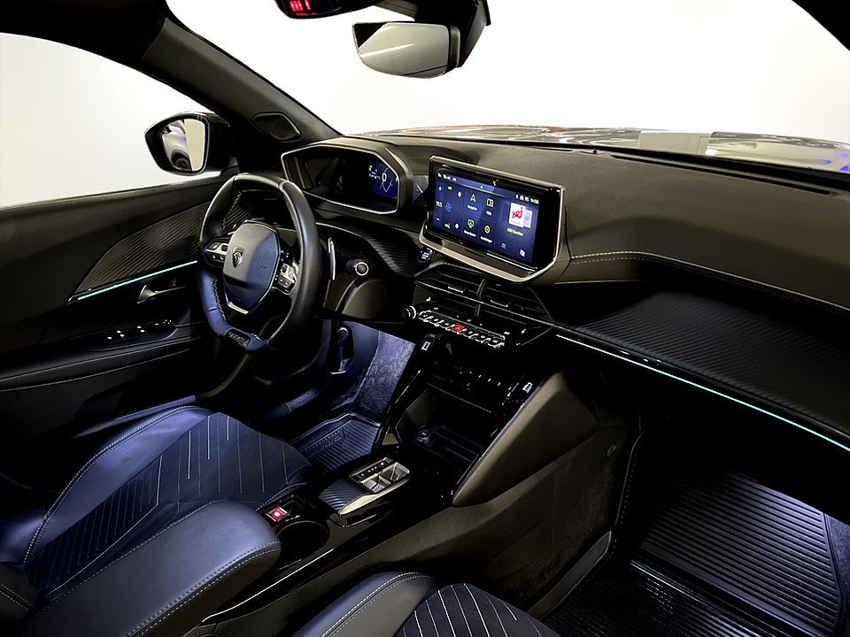 Bild på Peugeot 2008 GT 1.2 PT 130hk Aut B-KAMERA CARPLAY