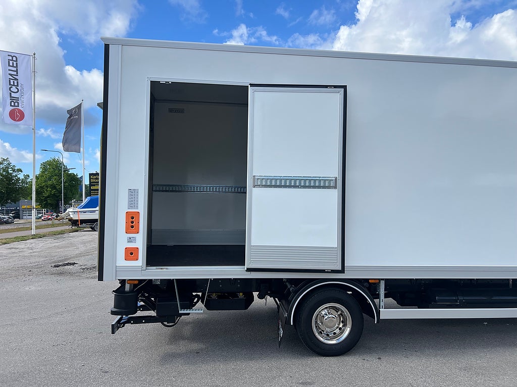 Iveco Daily 72C14G A8 CNG Skåpbil med Z-Lift