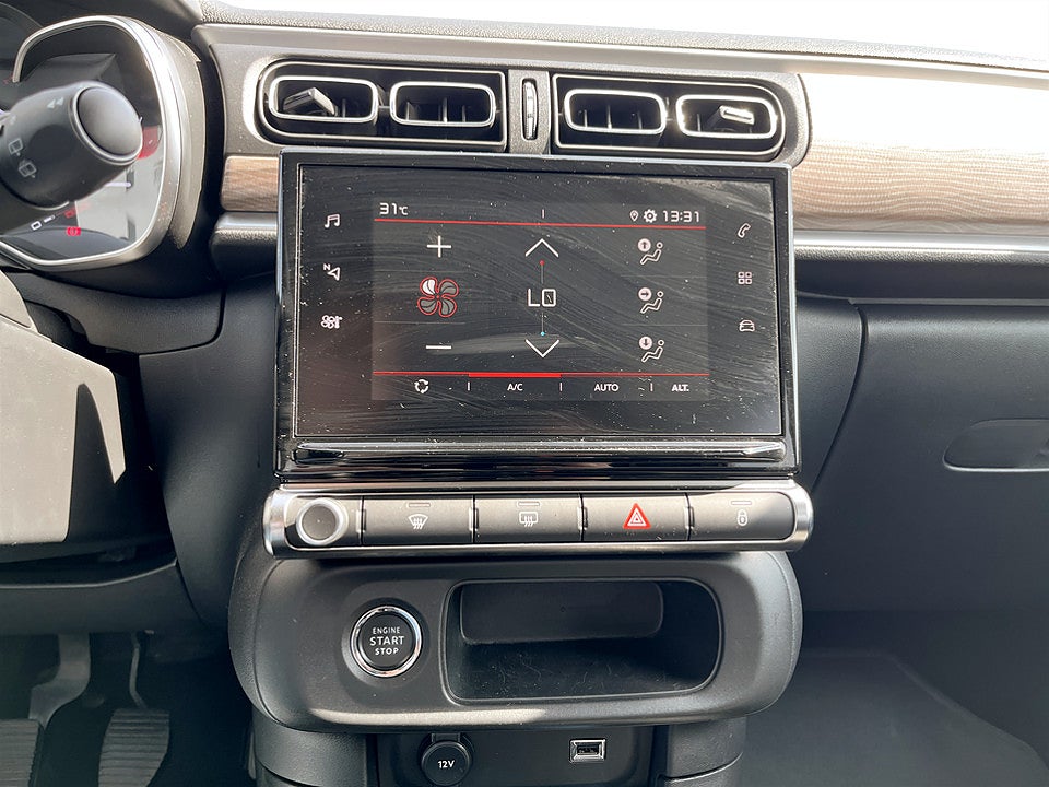 Bild på Citroën C3 Shine 1.2 PT 83hk CARPLAY BACKSENSORER