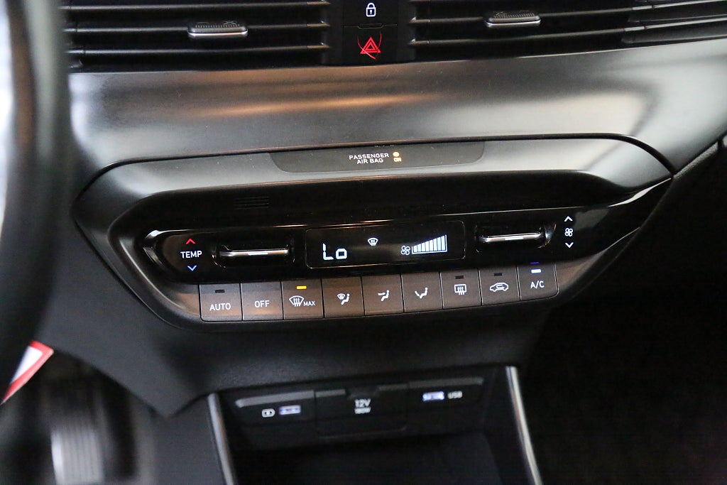 Hyundai i20 1,2 MPi 84hk Essential Kamera CarPlay 1ägare P-sensor