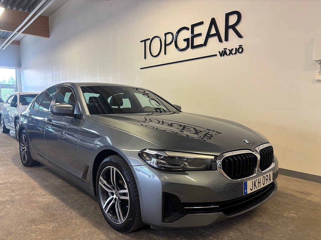 BMW 530e Sedan Steptronic Euro 6 M-sport invändigt Skin Drag