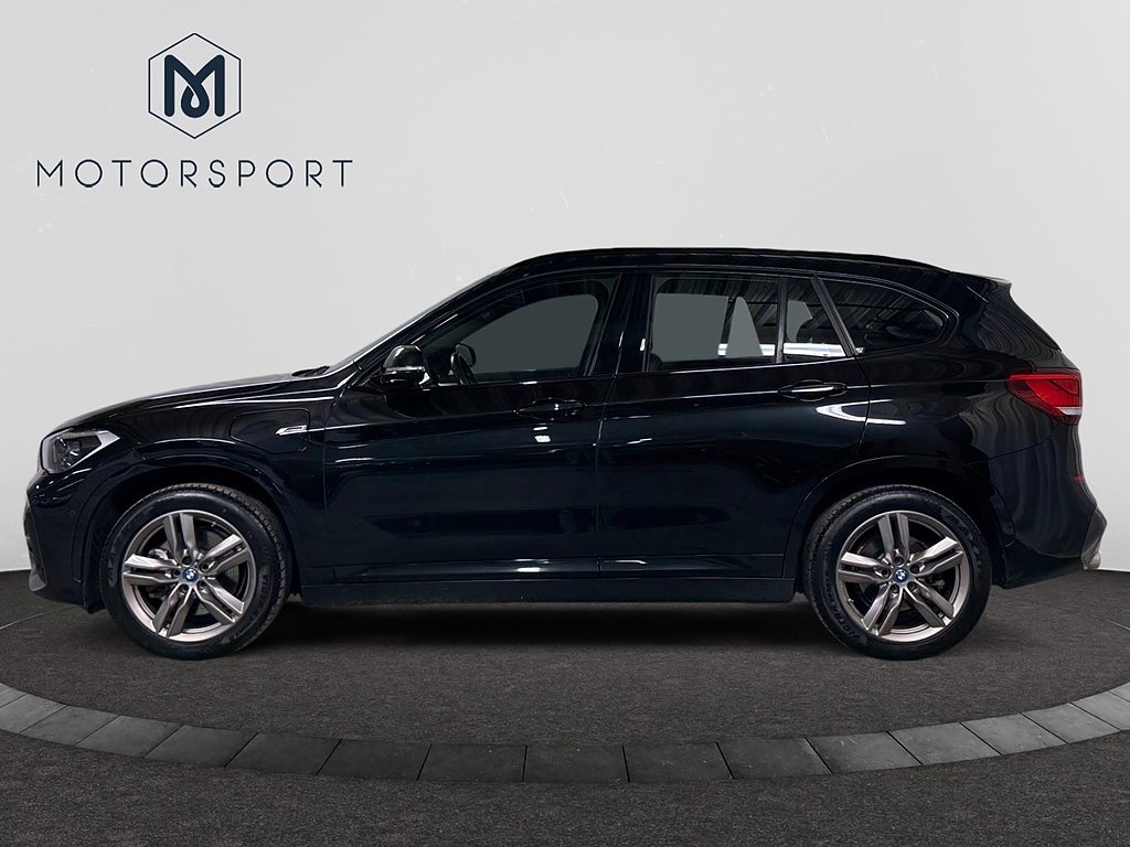 BMW X1 xDrive25e 220hk M SPORT Rattvärme Head-up Navi-Pro bild 2