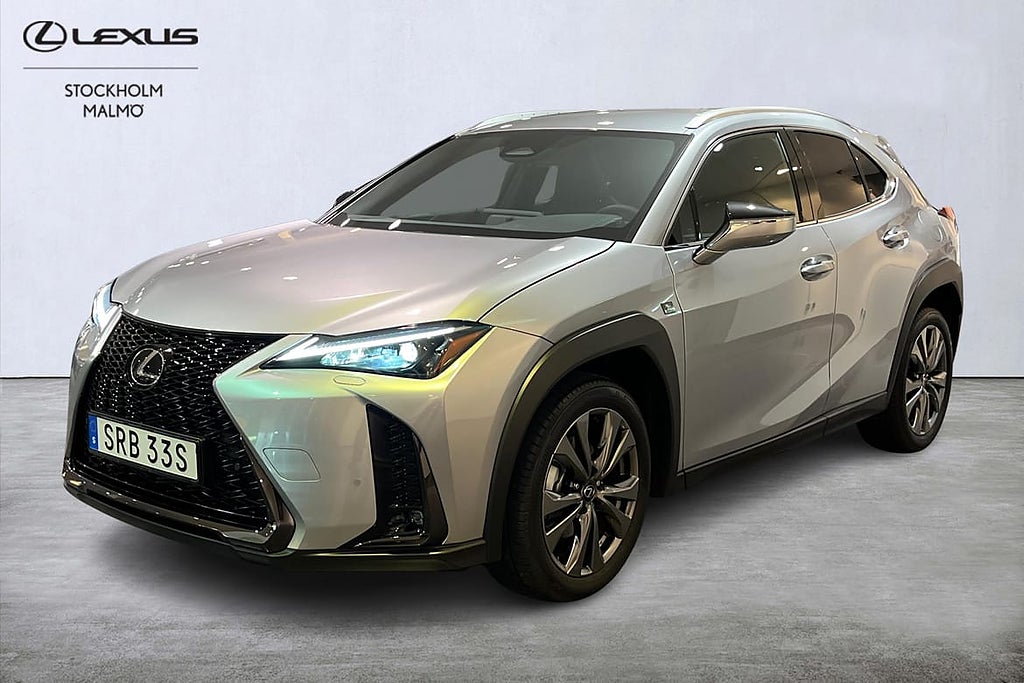 Lexus UX 300h F Sport Design 199hk P-värm Navi Keyless Backkam...