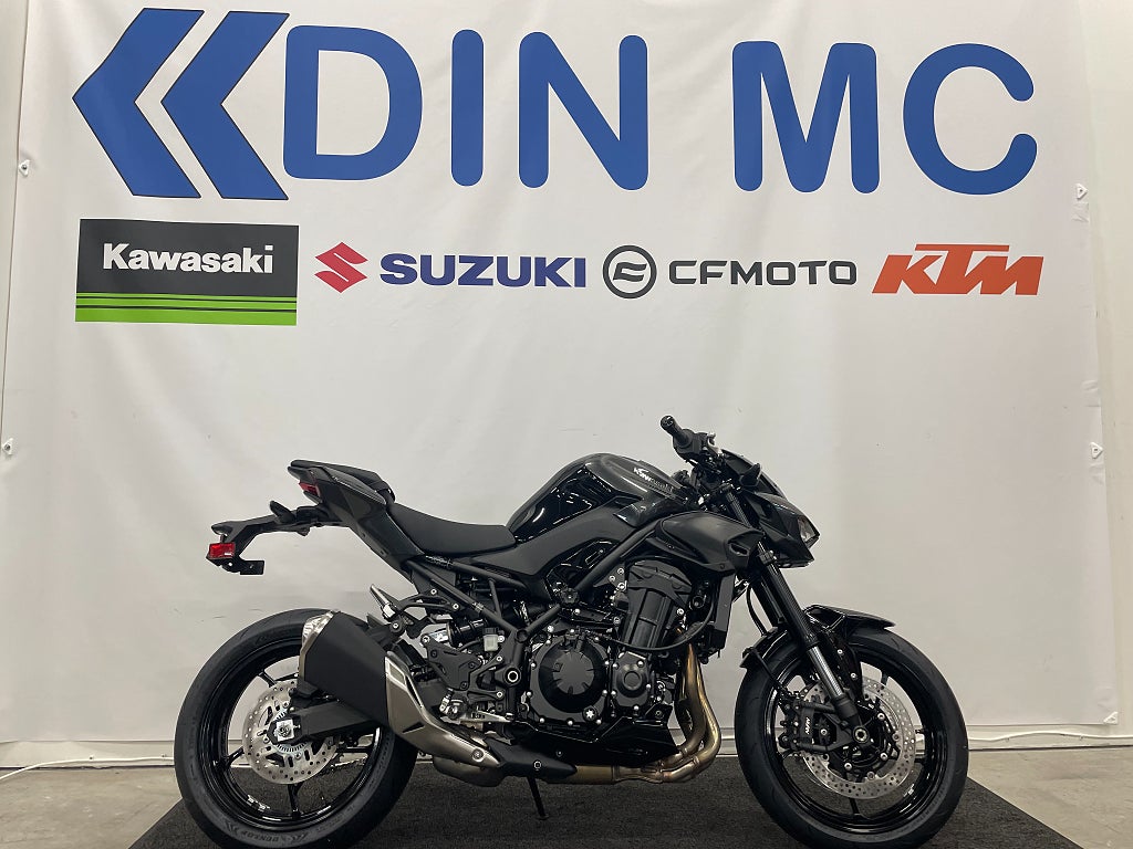 Kawasaki Z900 "Fabriksny hoj 2027"