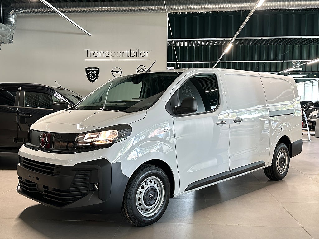 Opel Vivaro L3 2,0145hk .- Dubbla dörrar, värmare, drag 