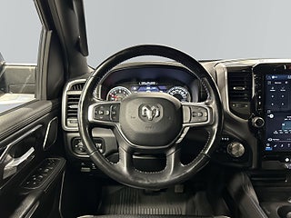 RAM 1500 Crew Cab 5.7 V8 4x4 Laramie Black Edition MOMSAD/VÄLUTRUSTAD