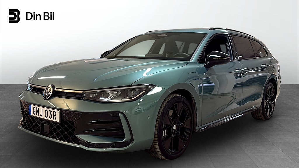 Volkswagen Passat R-Line Black eHybrid TSI272 DSG Edition