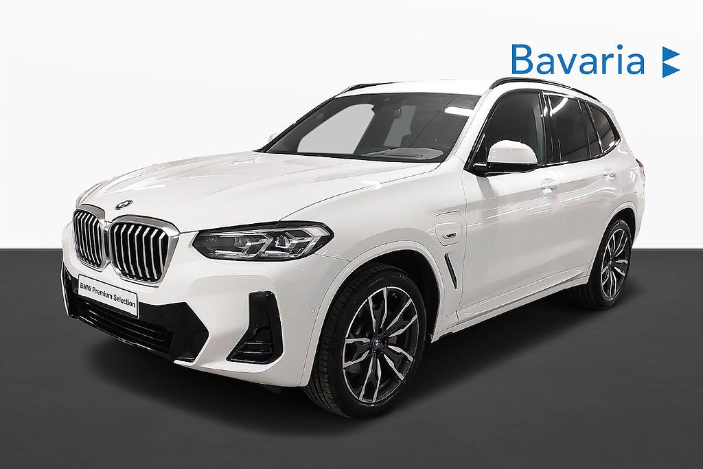BMW X3 xDrive 30e / 20" LM fälg / M Paket / Backkamera