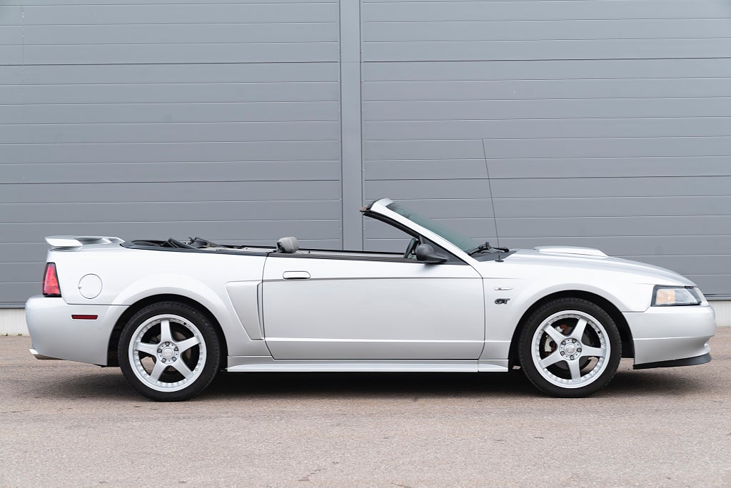 Ford Mustang GT Convertible GT V8