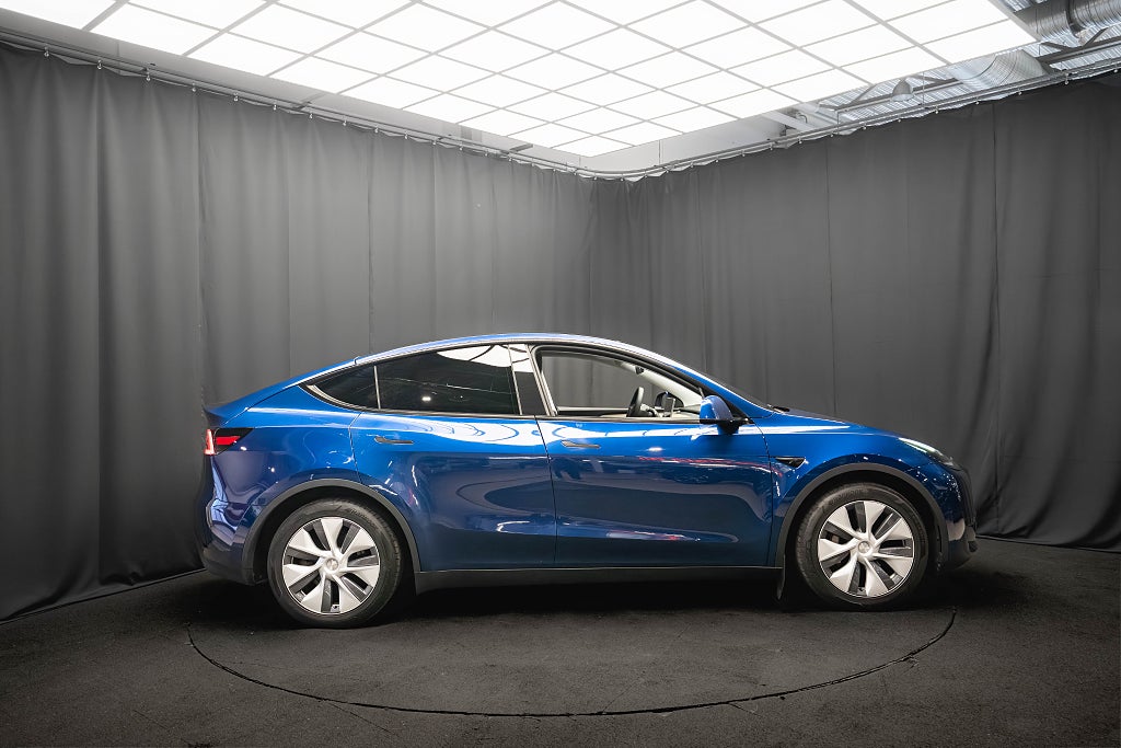 Tesla Model Y Long Range AWD DRAG PANO 93% SoH 1-ÄGARE KAMERA MOMS