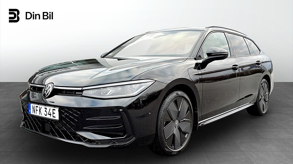 Volkswagen Passat EHYBRID 272 DSG6 R-LINE Swe Edition sista lagerbil