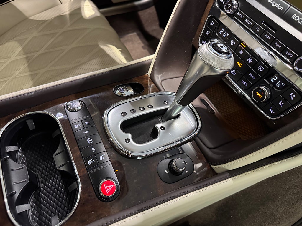 Bentley Flying Spur W12 6.0 W12 Endast 1275 mil - bild 14