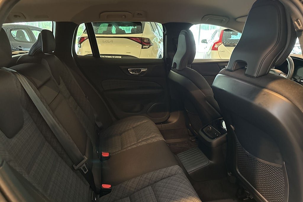 Volvo V60 Recharge T6 AWD AUT Drag V-hjul Kamera Google Värmare miniatyr 17