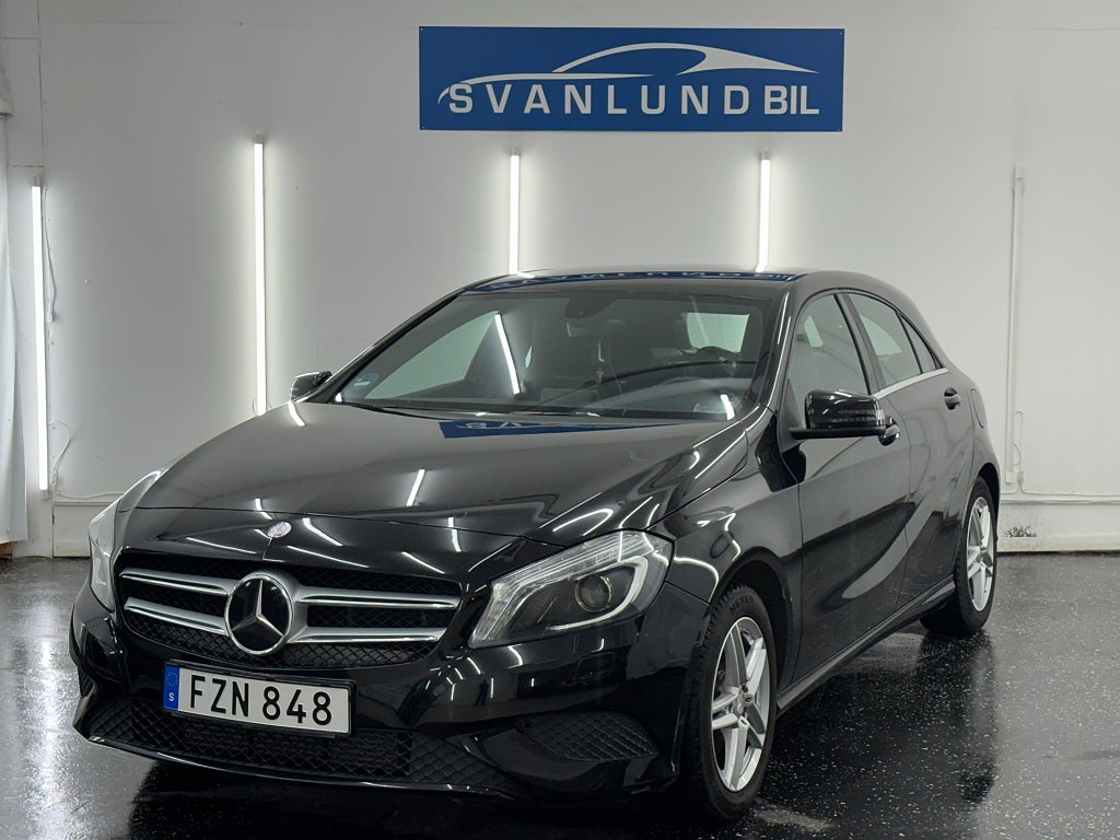 Mercedes-Benz A 180  / Urban /  Halvskinn / 