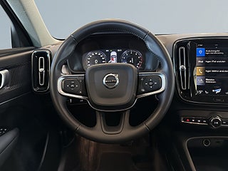 Volvo XC40 T2 Geartronic Momentum VOC/S&V-Hjul/Drag/Psens/Pvärm – bild 9