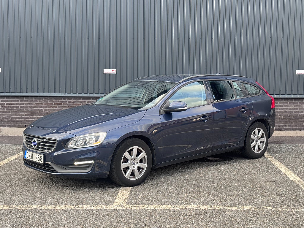 Volvo V60 T3 Kinetic Värmare Bluetooth Bytt Kamrem 150hk