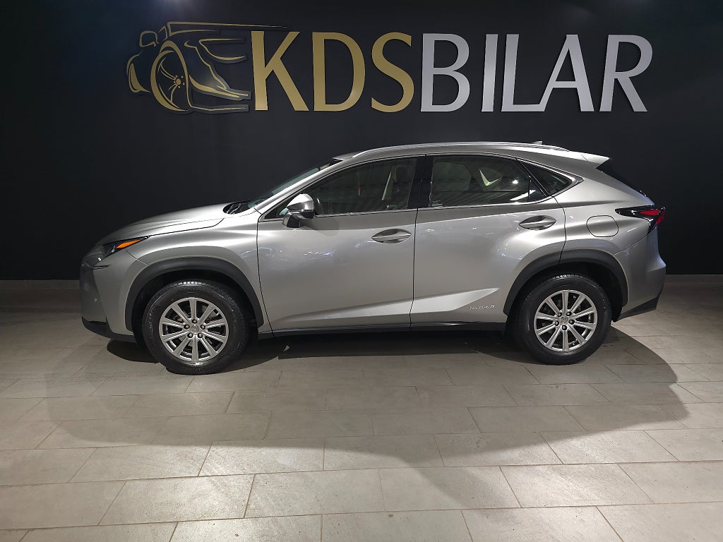 Lexus NX 300h 2.5 ECVT Hybrid Euro6 197hk| Navi | Backkamera