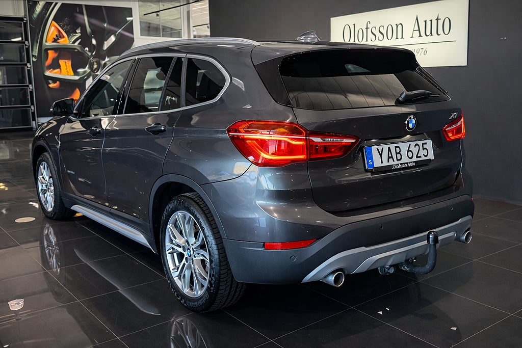 BMW X1 xDrive20d Steptronic xLine Läder Navi Head Up Drag - bild 4