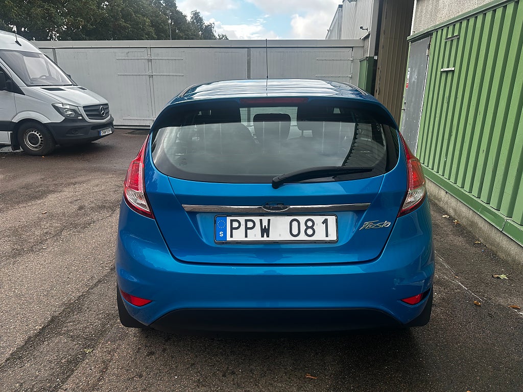 Ford Fiesta 5-dörrar 1.25 Titanium 12 MÅNADERS GARANTI