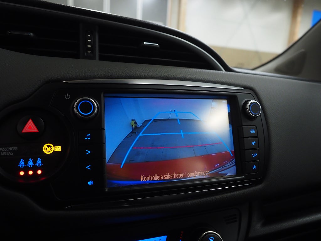 Toyota Yaris Hybrid e-CVT Edition Feel Backkamera Låga mil 2016