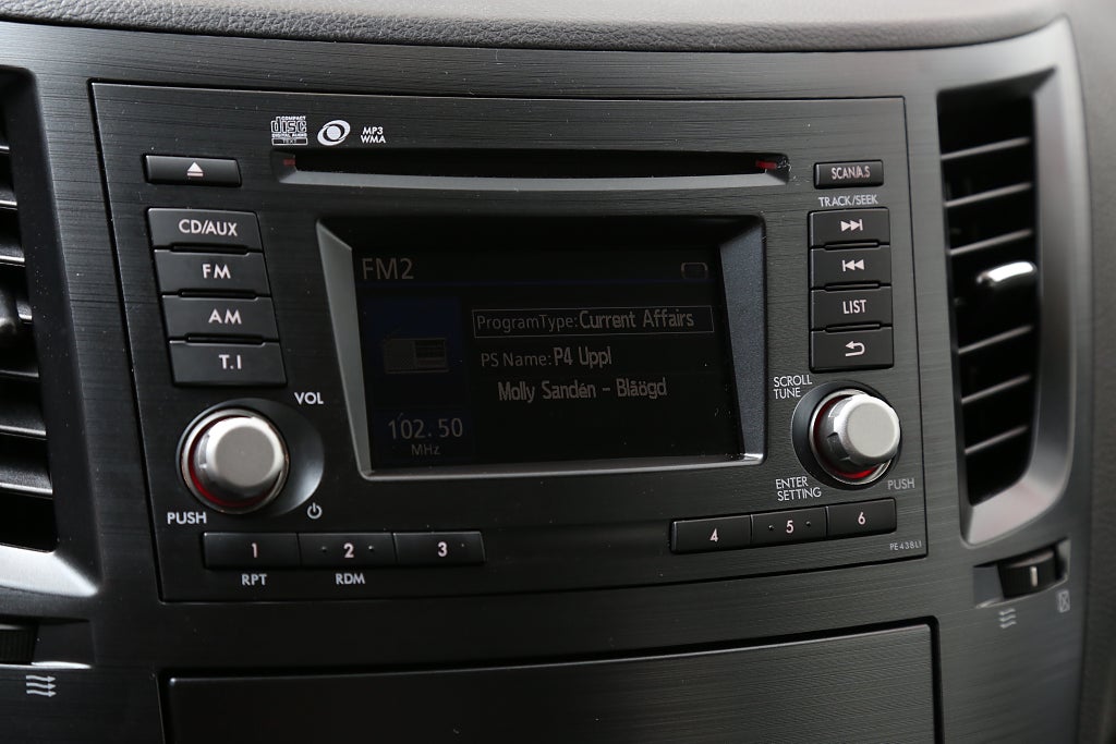 Subaru Legacy 2,5i 173hk Business AWD Kombi Motorv Drag 2013