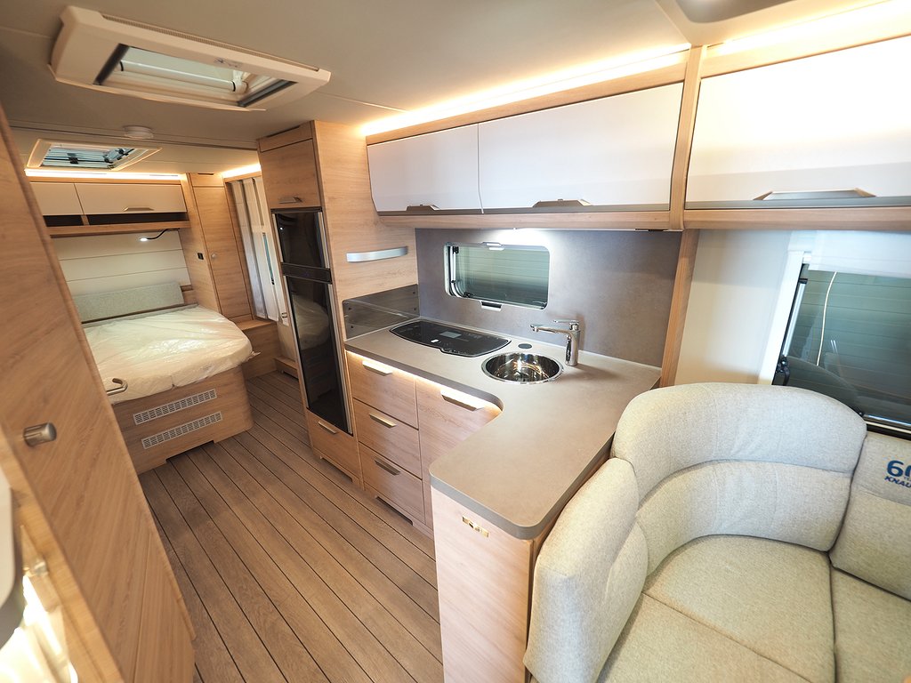 Knaus Südwind 650 UX 60 Year ALDE I Queenbed I 3,99% Ränta 2023