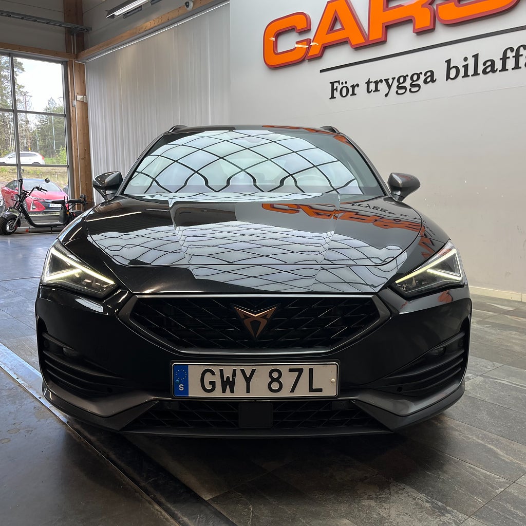 Cupra Leon Sportstourer e-Hybrid 245HK Carplay B-kamera Navi Drag