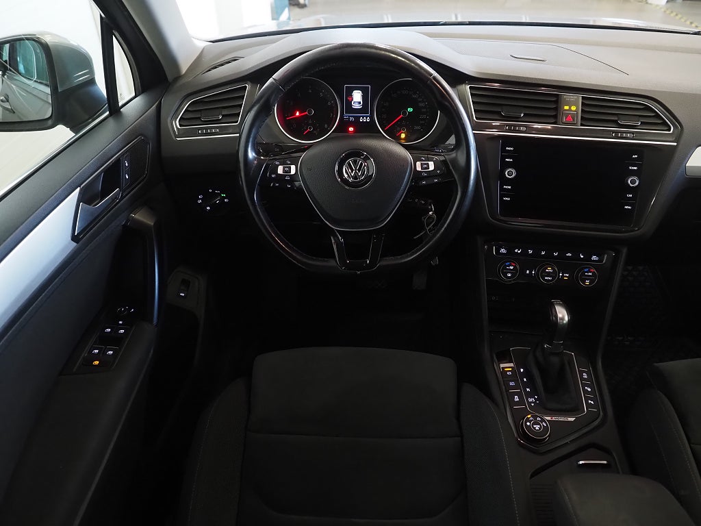 Volkswagen Tiguan 1.4 TSI 150hk DSG 4Motion Drag Kamera P-Värmare Carplay 2018