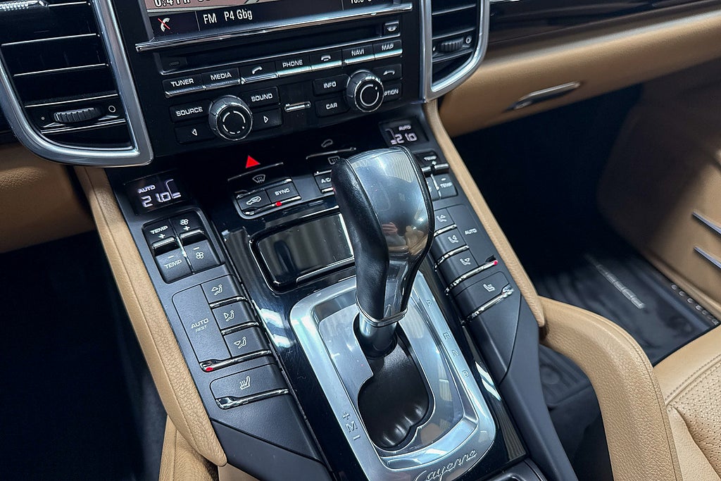Porsche Cayenne 2016