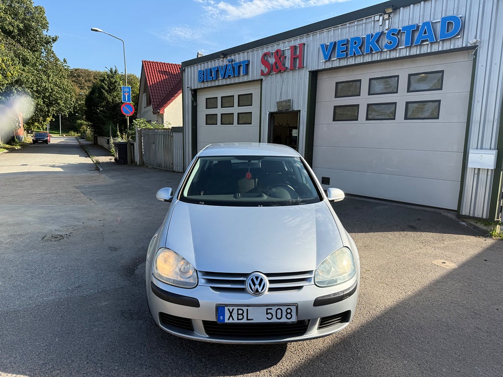 Volkswagen Golf 5-dörrar 1.6 Trendline Euro 4,Ny kamrem,Ny besiktad 